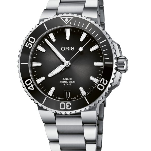 ORIS Aquis Date Calibre 400