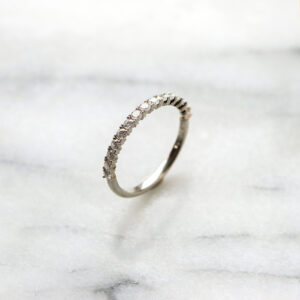 Alliansring med briljanter, platina