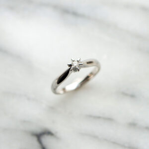 LIND med briljant, vitguld